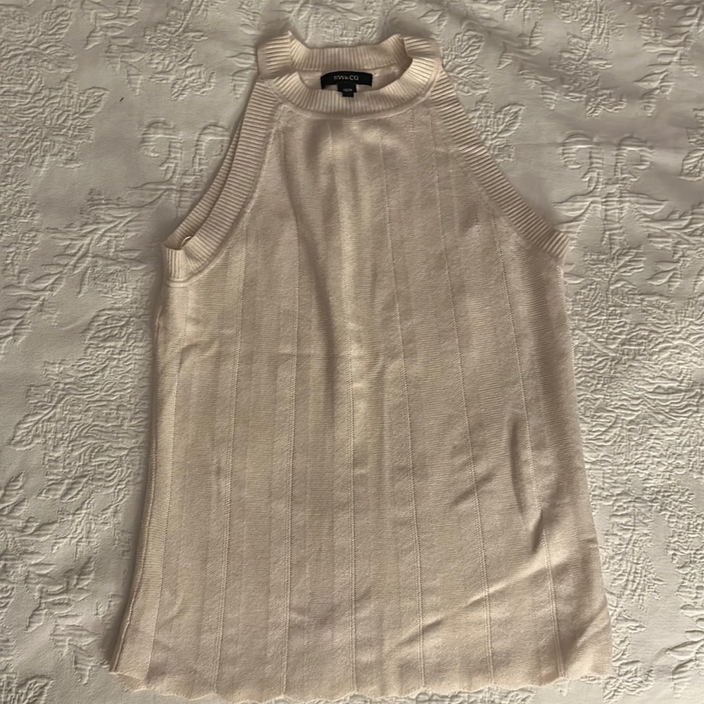 RW & Co. top
